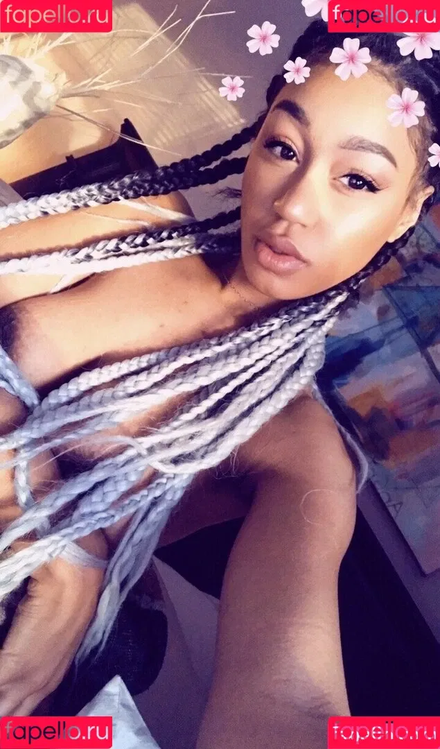Nia Simone Onlyfans Photo Gallery 