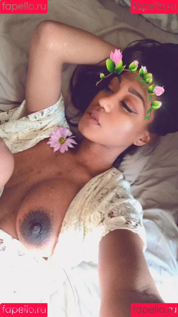 Nia Simone Onlyfans Photo Gallery 