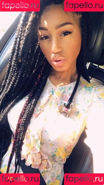 Nia Simone Onlyfans Photo Gallery 
