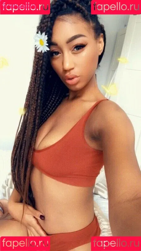 Nia Simone Onlyfans Photo Gallery 