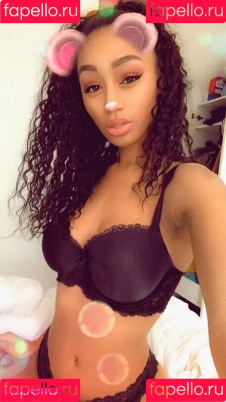 Nia Simone Onlyfans Photo Gallery 