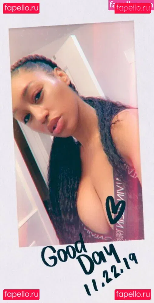 Nia Simone Onlyfans Photo Gallery 