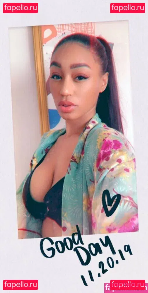 Nia Simone Onlyfans Photo Gallery 