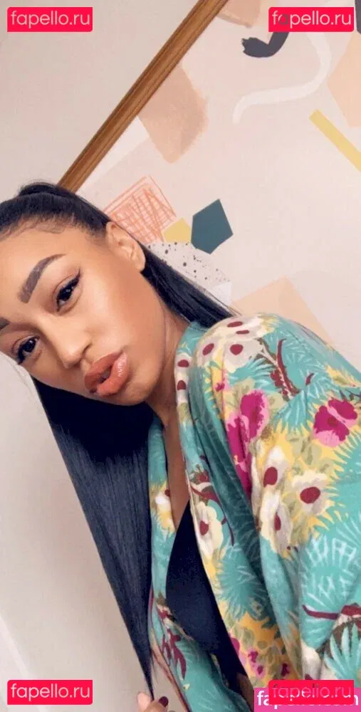 Nia Simone Onlyfans Photo Gallery 