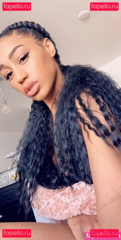 Nia Simone Onlyfans Photo Gallery 