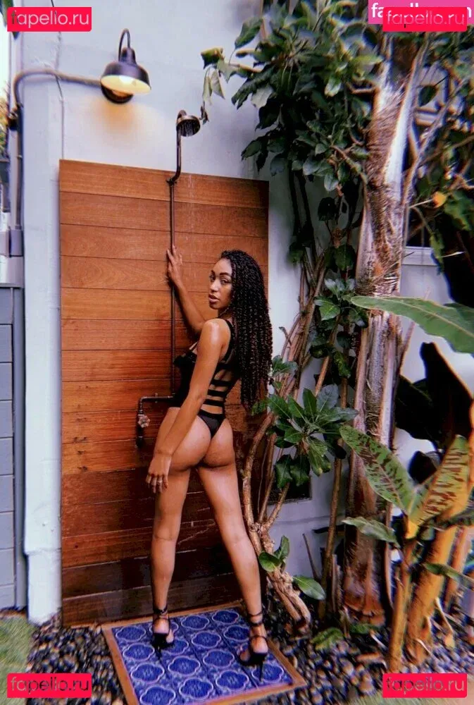 Nia Simone Onlyfans Photo Gallery 