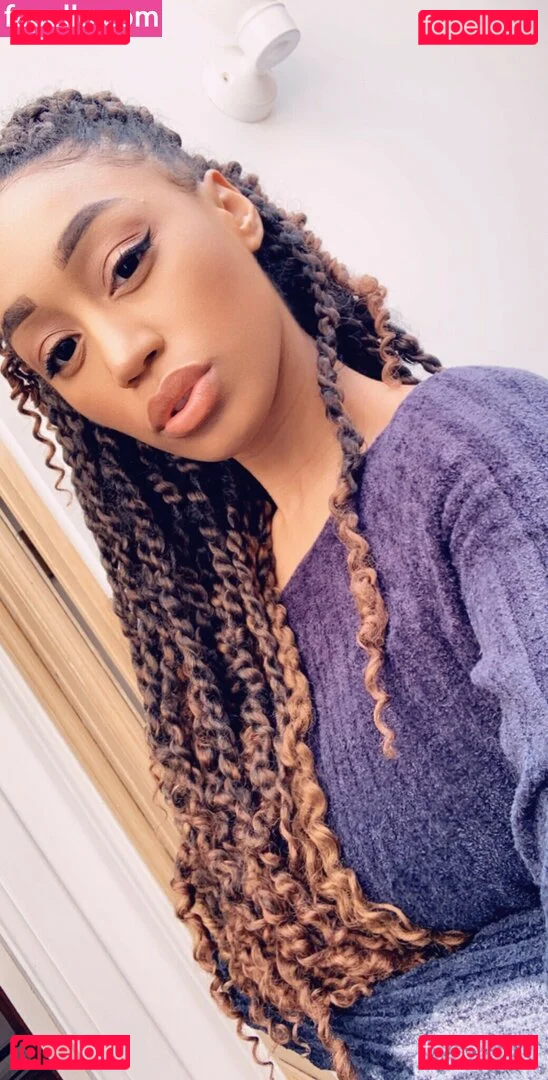 Nia Simone Onlyfans Photo Gallery 