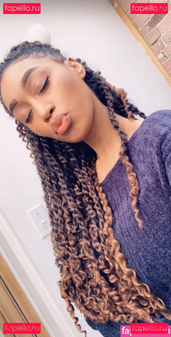 Nia Simone Onlyfans Photo Gallery 