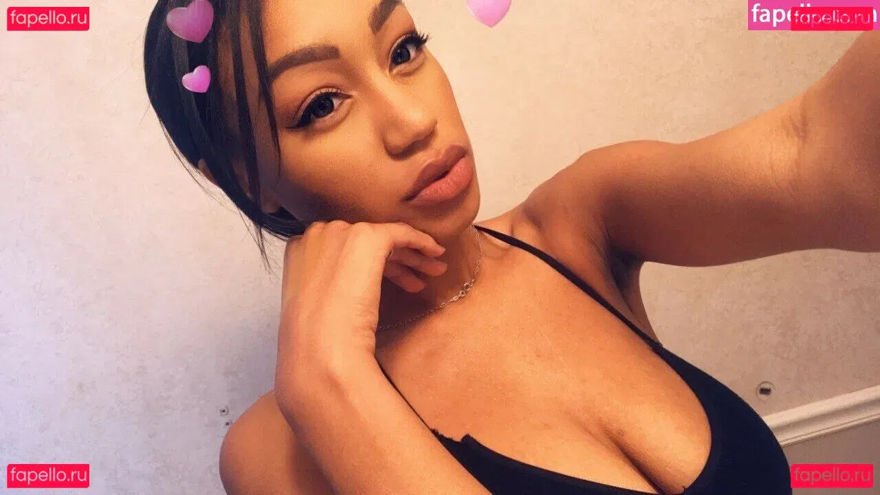 Nia Simone Onlyfans Photo Gallery 