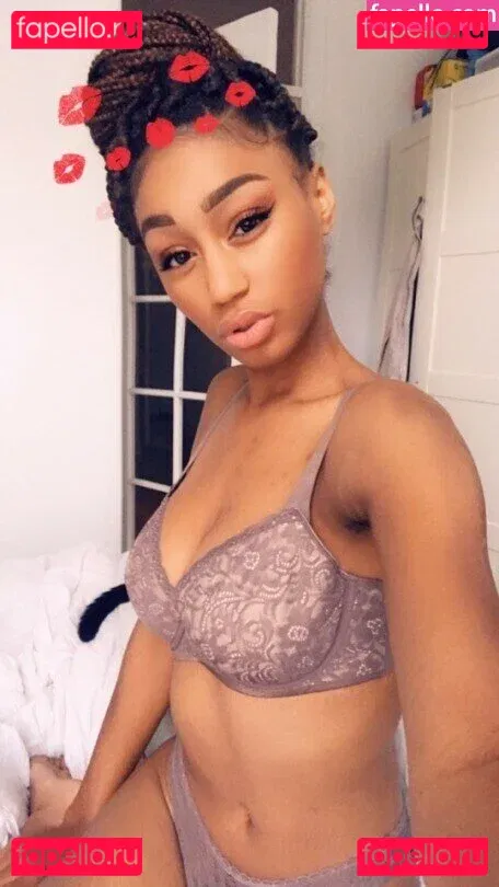 Nia Simone Onlyfans Photo Gallery 