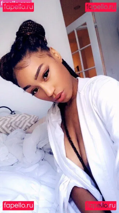 Nia Simone Onlyfans Photo Gallery 