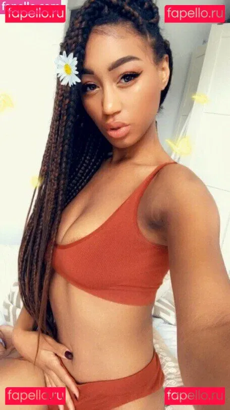 Nia Simone Onlyfans Photo Gallery 