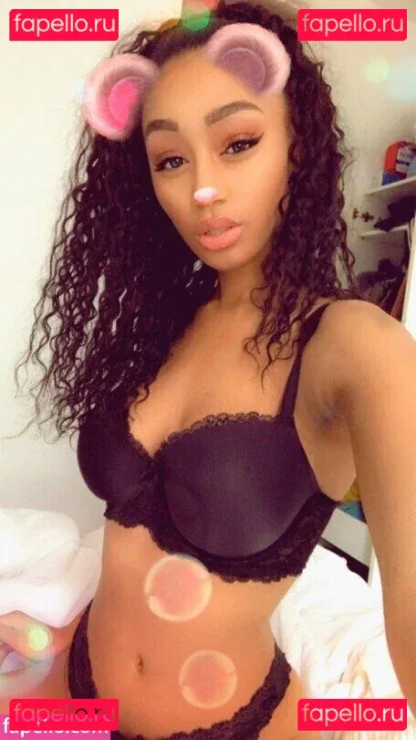 Nia Simone Onlyfans Photo Gallery 