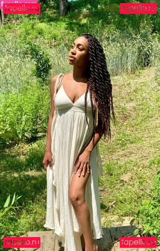 Nia Simone Onlyfans Photo Gallery 