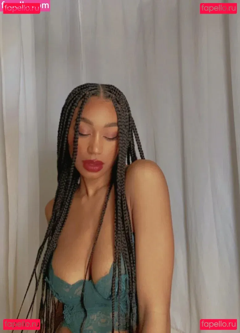 Nia Simone Onlyfans Photo Gallery 