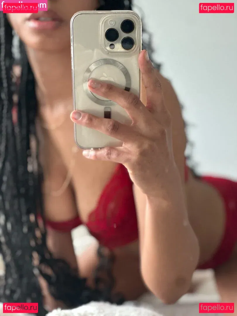 Nia Simone Onlyfans Photo Gallery 