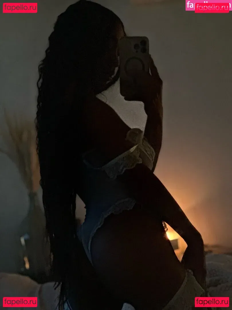 Nia Simone Onlyfans Photo Gallery 