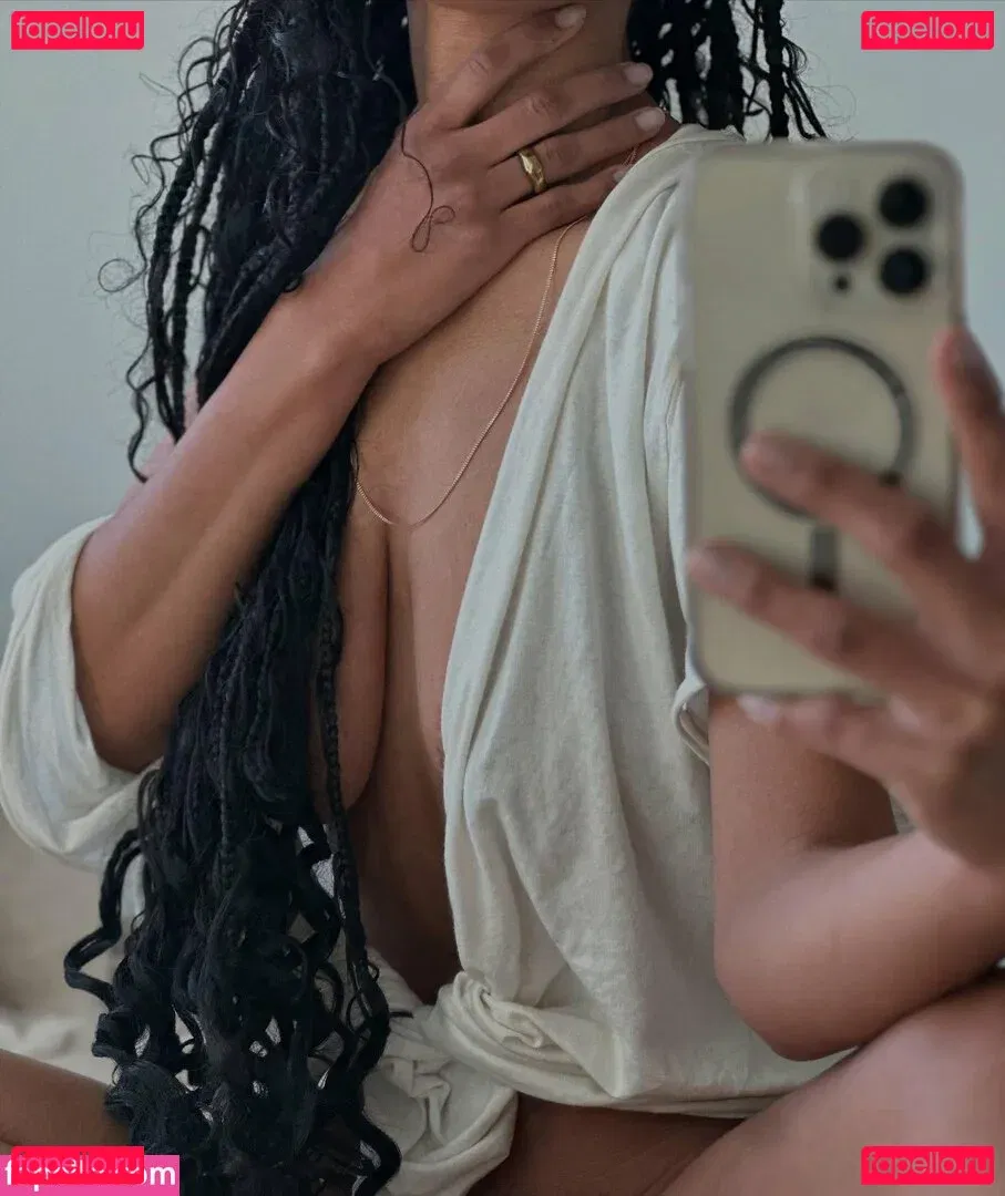 Nia Simone Onlyfans Photo Gallery 