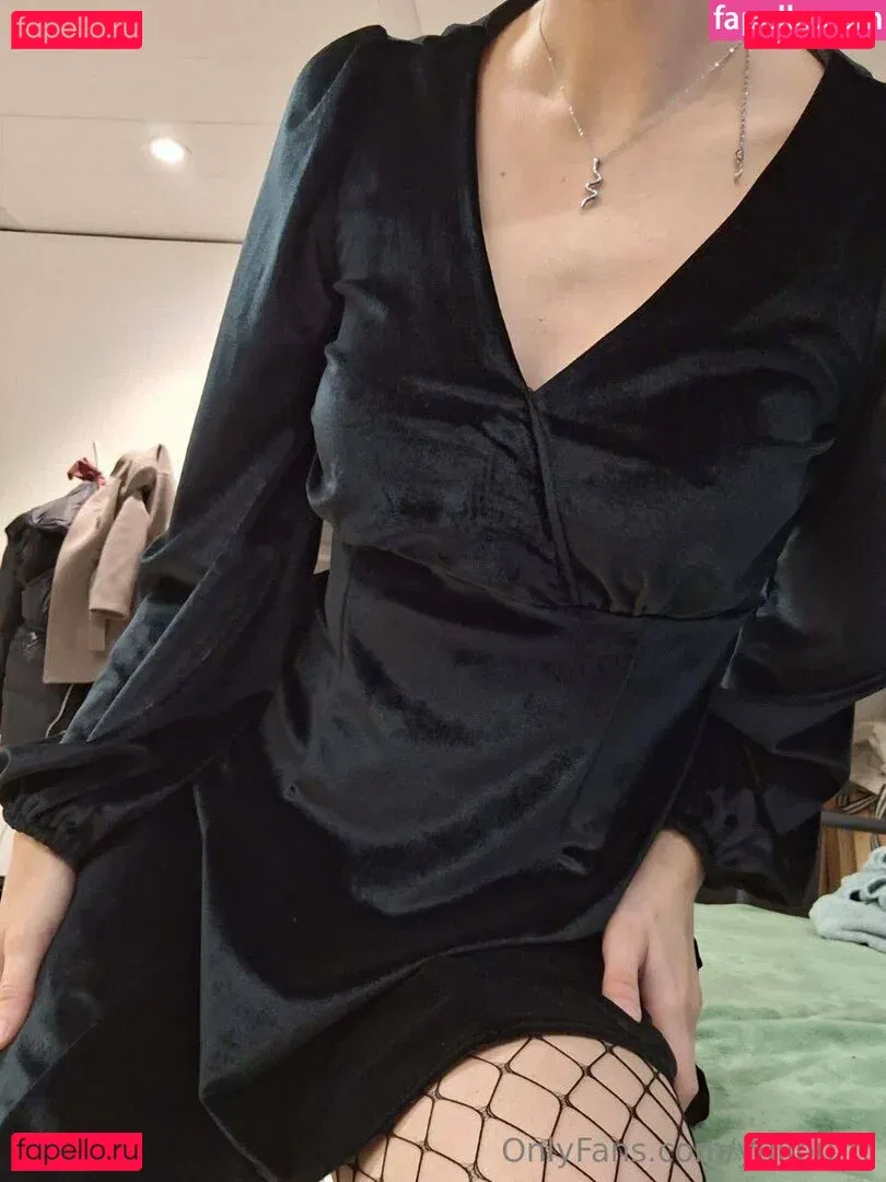 yulipurrr Onlyfans Photo Gallery 