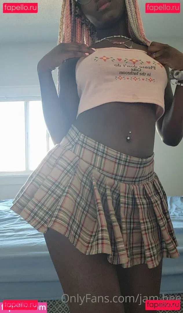 jam.bee Onlyfans Photo Gallery 