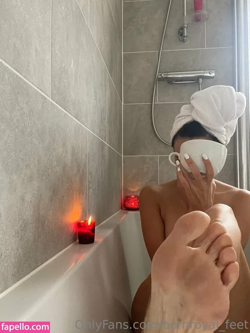bornroyal_feet Onlyfans Photo Gallery 