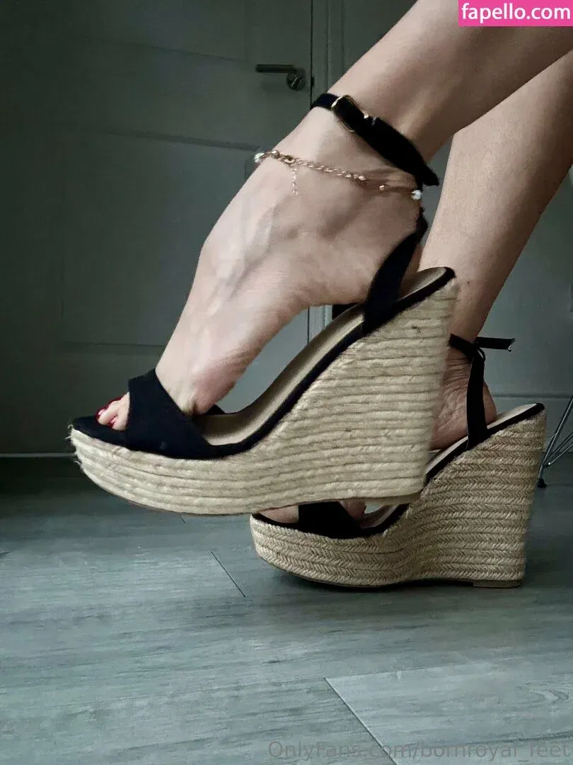 bornroyal_feet Onlyfans Photo Gallery 