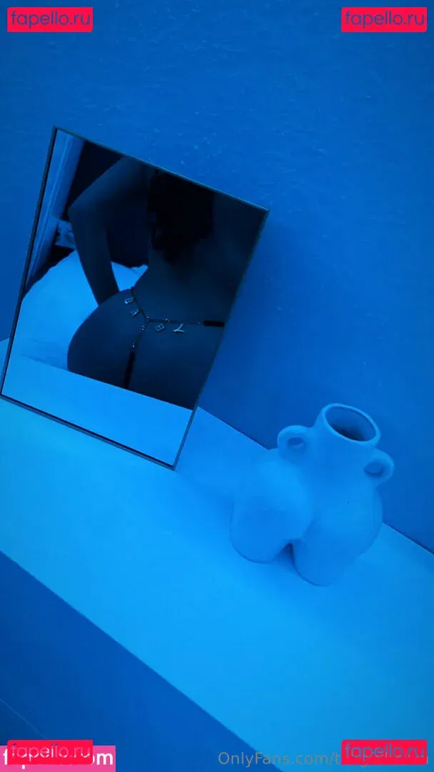 tallgirlberlin Onlyfans Photo Gallery 