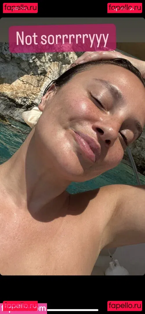 Gizzi Erskine Onlyfans Photo Gallery 
