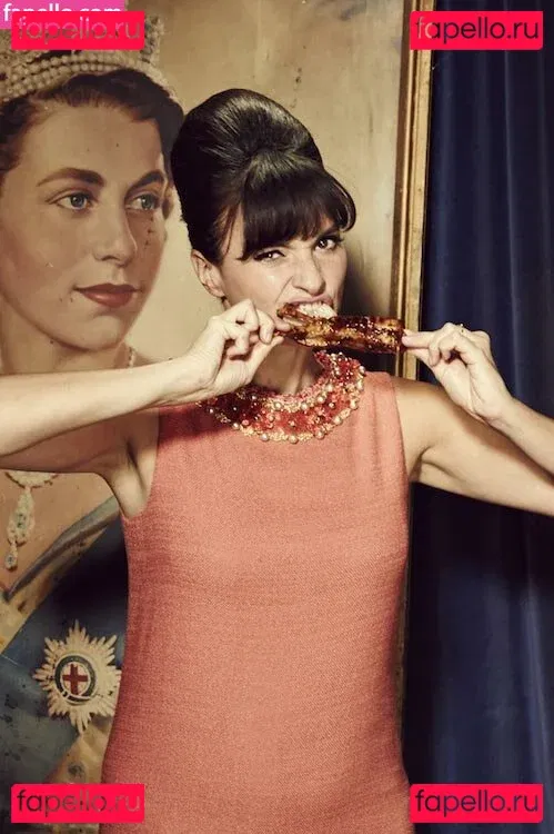 Gizzi Erskine Onlyfans Photo Gallery 