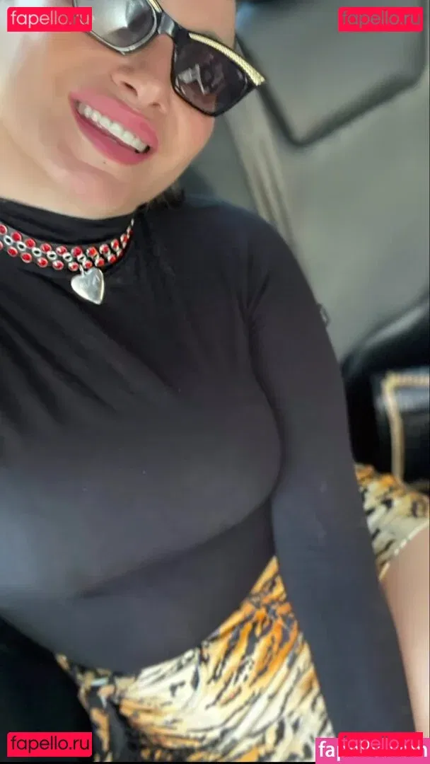 Gizzi Erskine Onlyfans Photo Gallery 