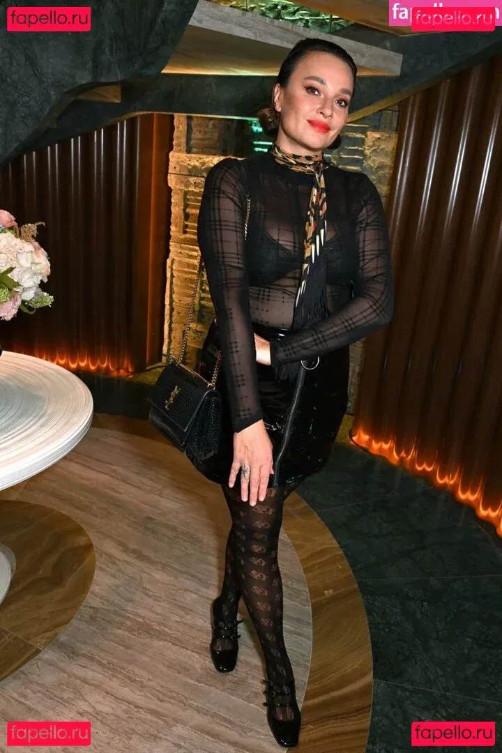 Gizzi Erskine Onlyfans Photo Gallery 