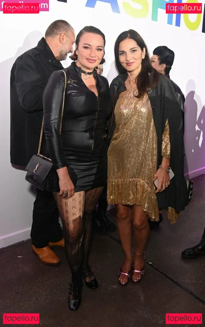 Gizzi Erskine Onlyfans Photo Gallery 