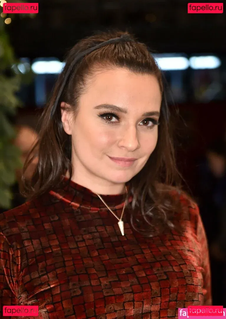 Gizzi Erskine Onlyfans Photo Gallery 