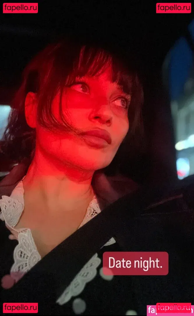 Gizzi Erskine Onlyfans Photo Gallery 