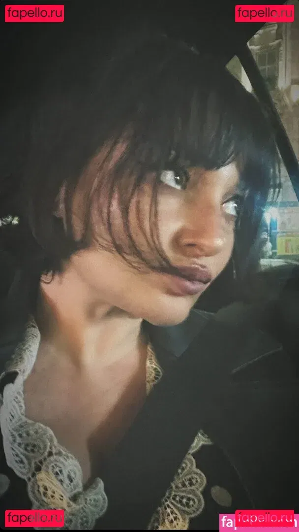 Gizzi Erskine Onlyfans Photo Gallery 