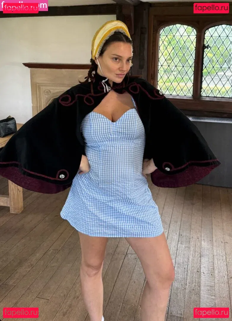 Gizzi Erskine Onlyfans Photo Gallery 