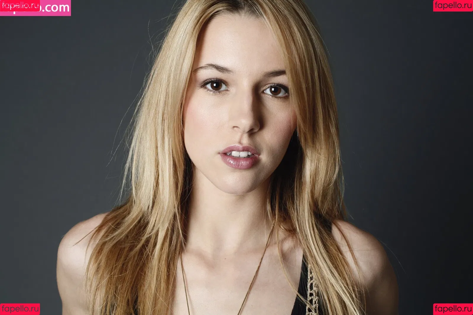 Alona Tal Onlyfans Photo Gallery 