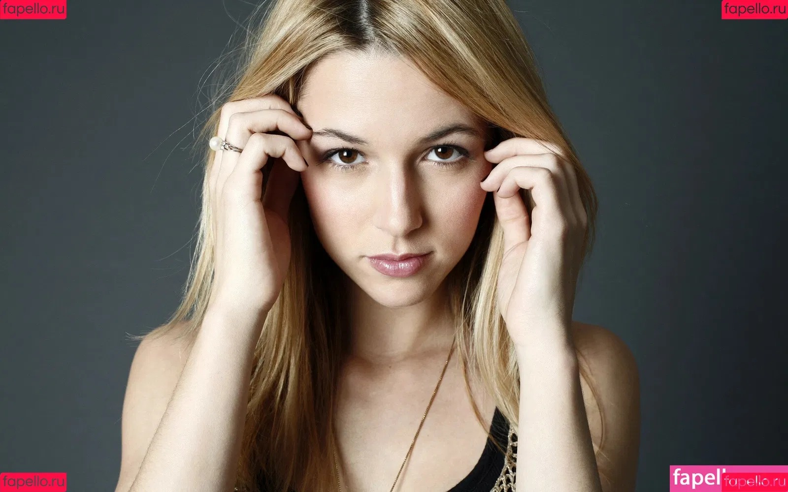 Alona Tal Onlyfans Photo Gallery 
