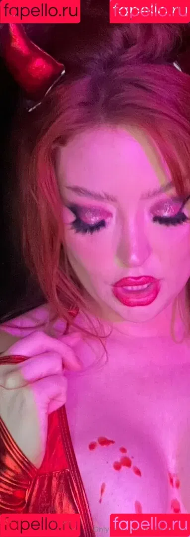 kellykirstein Onlyfans Photo Gallery 