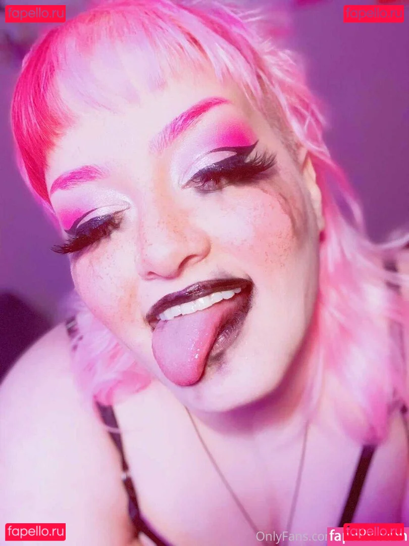 kellykirstein Onlyfans Photo Gallery 