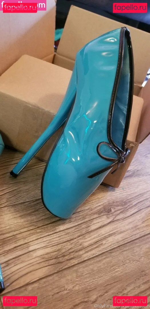 kellykirstein Onlyfans Photo Gallery 