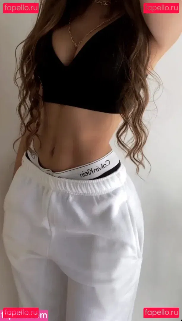 Célia Onlyfans Photo Gallery 