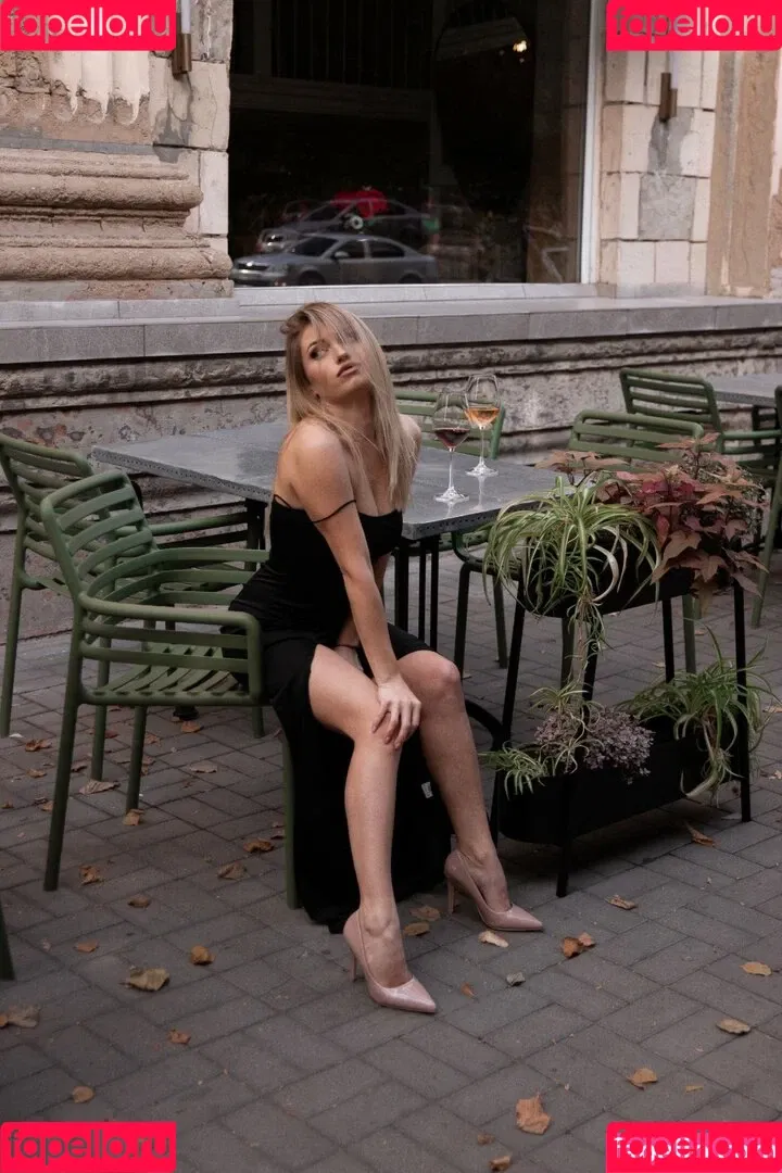 vikkytheone Onlyfans Photo Gallery 