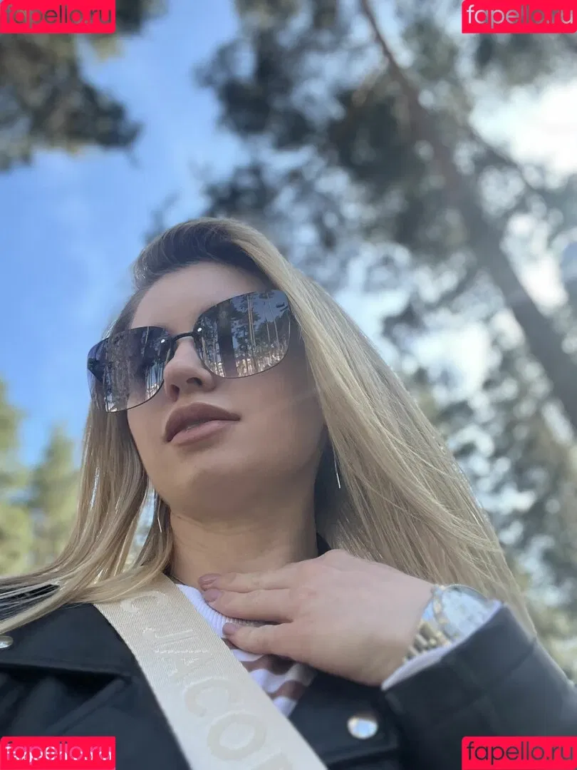 vikkytheone Onlyfans Photo Gallery 