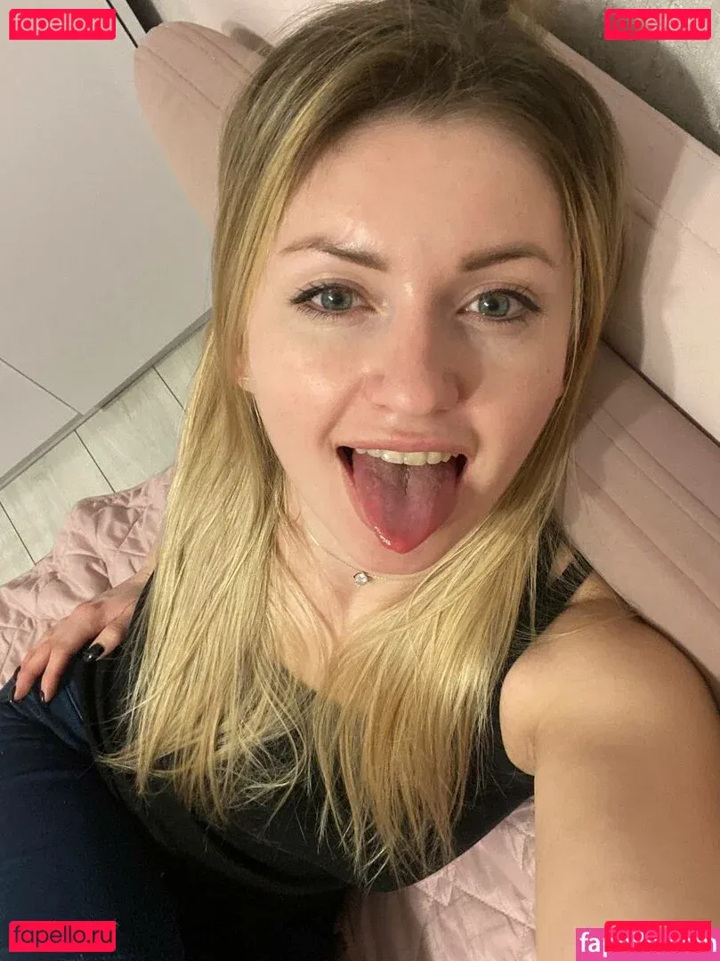 vikkytheone Onlyfans Photo Gallery 