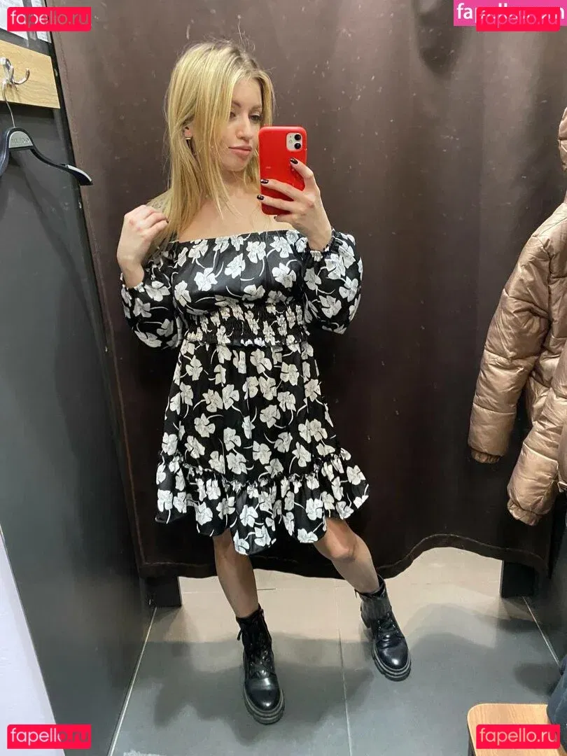 vikkytheone Onlyfans Photo Gallery 