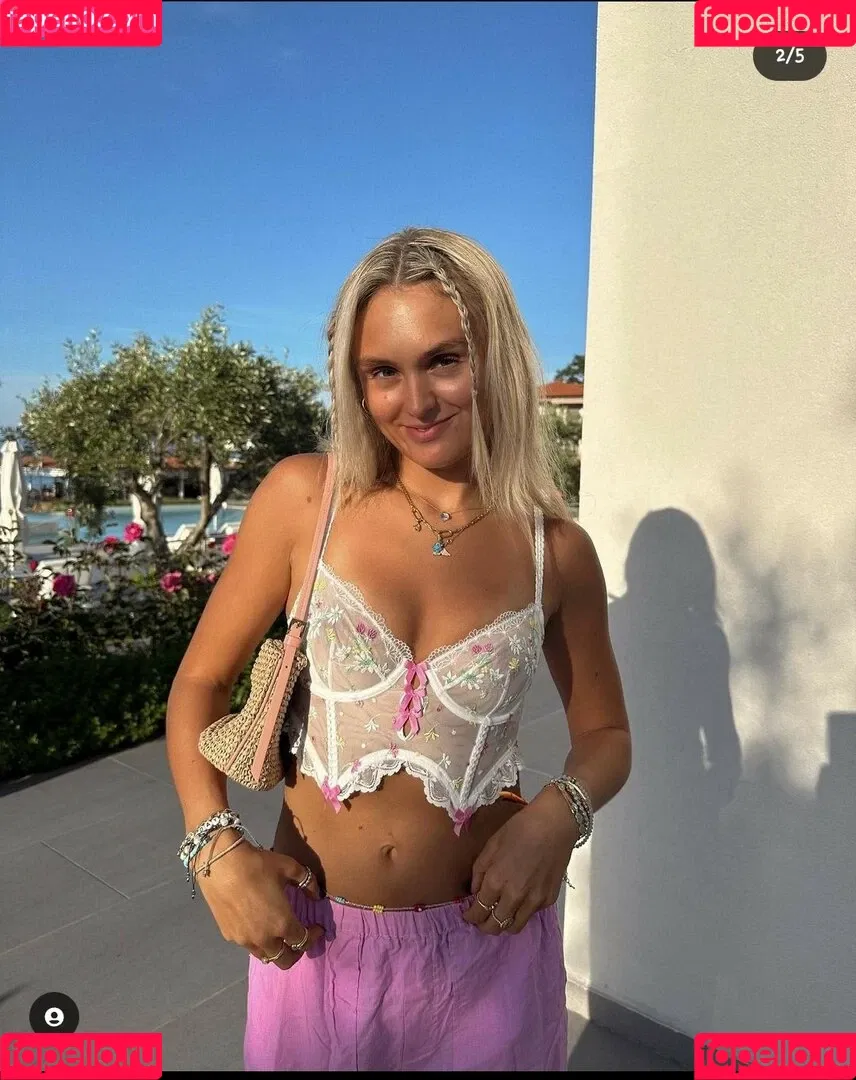Misha Grimes Onlyfans Photo Gallery 