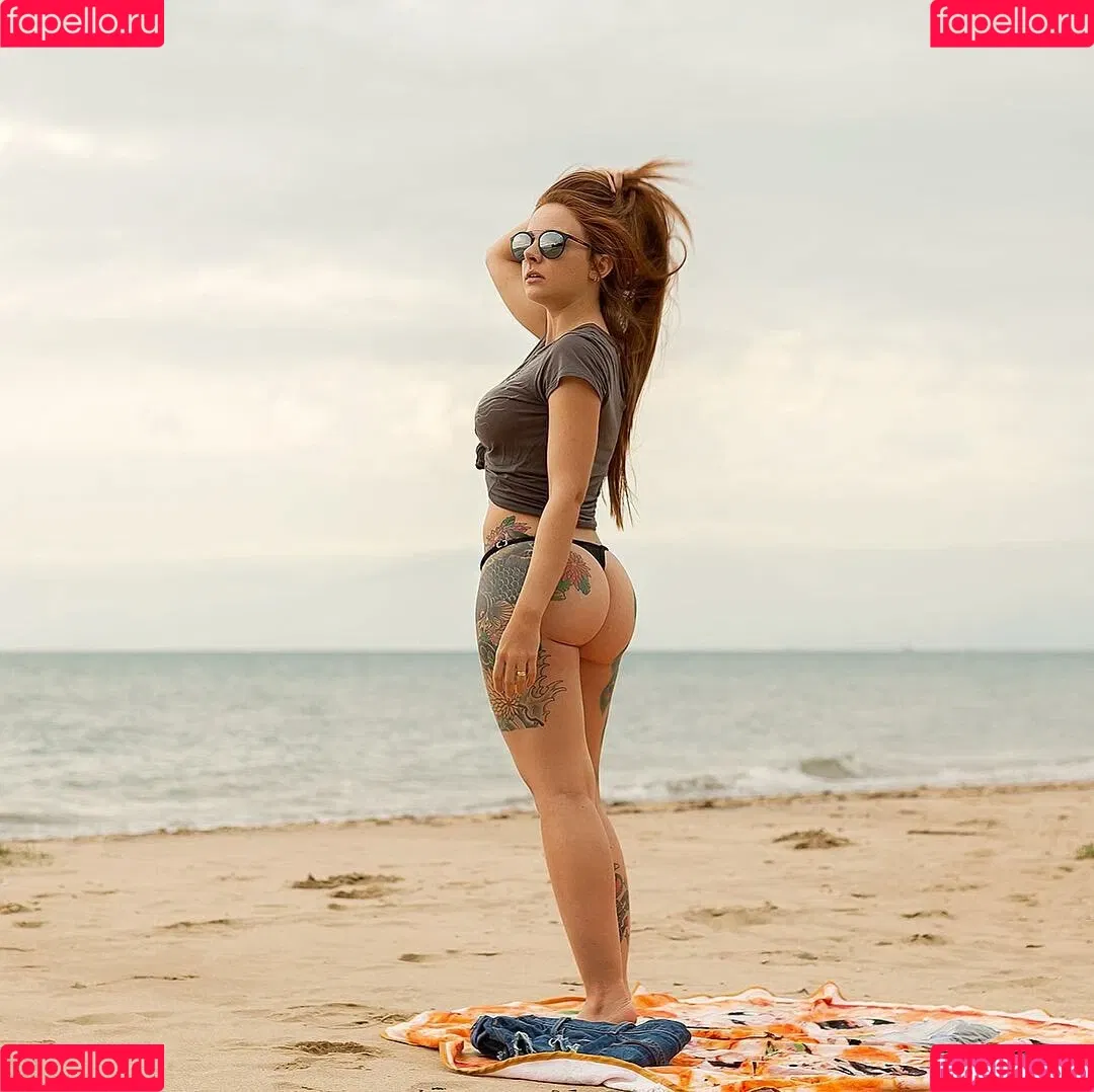 Emille Bee Onlyfans Photo Gallery 