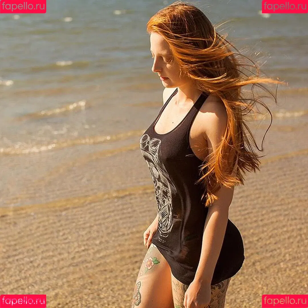 Emille Bee Onlyfans Photo Gallery 