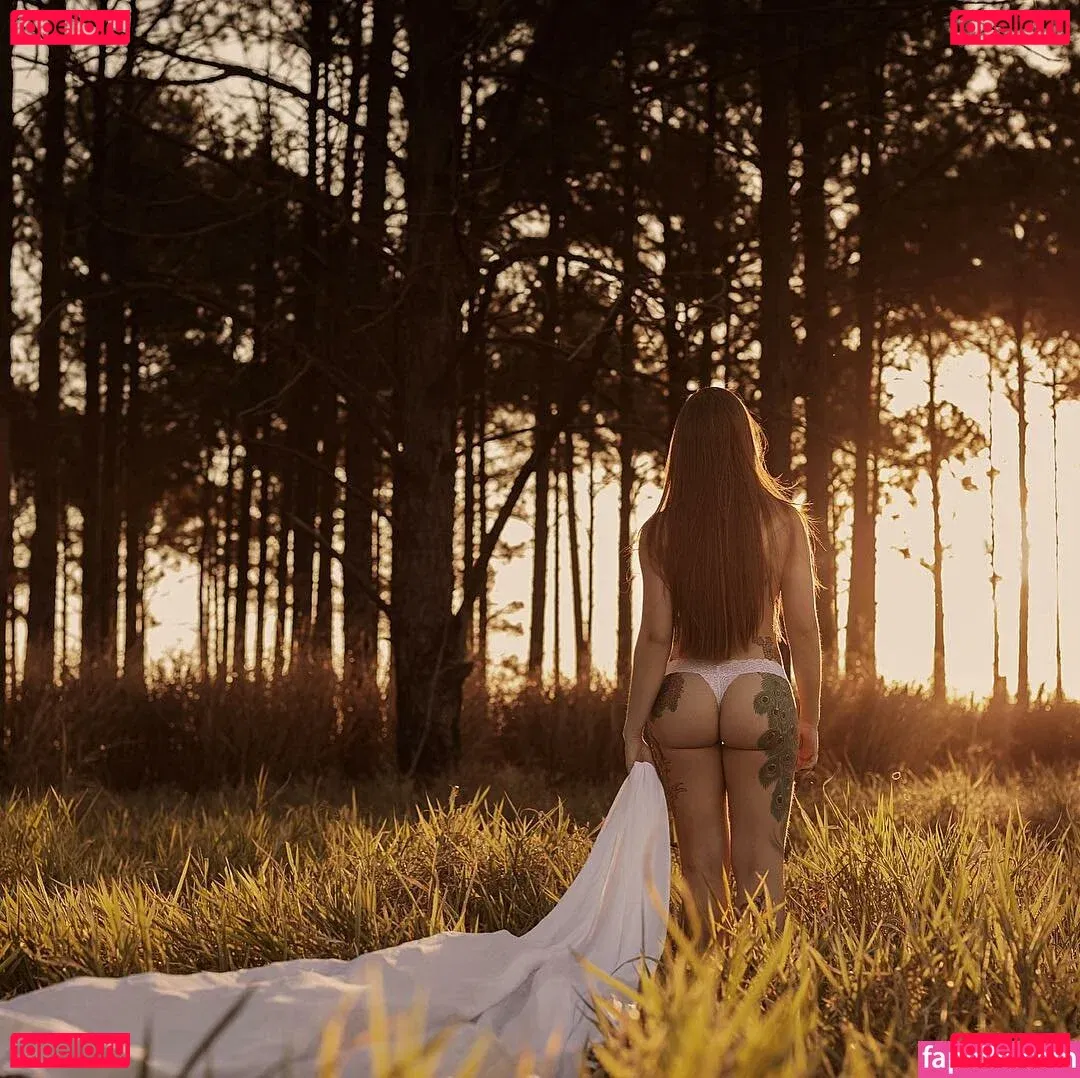 Emille Bee Onlyfans Photo Gallery 